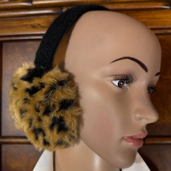 Lobers Leopard Faux Fur Earmuffs - Picture 1 of 8